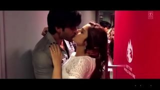 Beautiful actress smooching seductive song