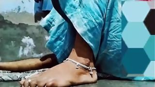 Desi slut and fucked her in a village sex video