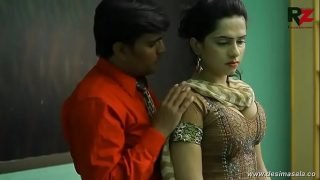desimasala.co –  Young girl romance with boss for promotion