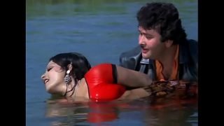 Hot Yesteryear actress Rekha Ganeshan wet