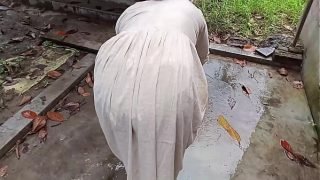 Indian Nepali Beautiful Village Bhabi Fucking HArd In The Garden